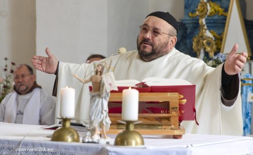 Kremnické Bane - kostol sv.Jána krstiteľa Nepomuckého